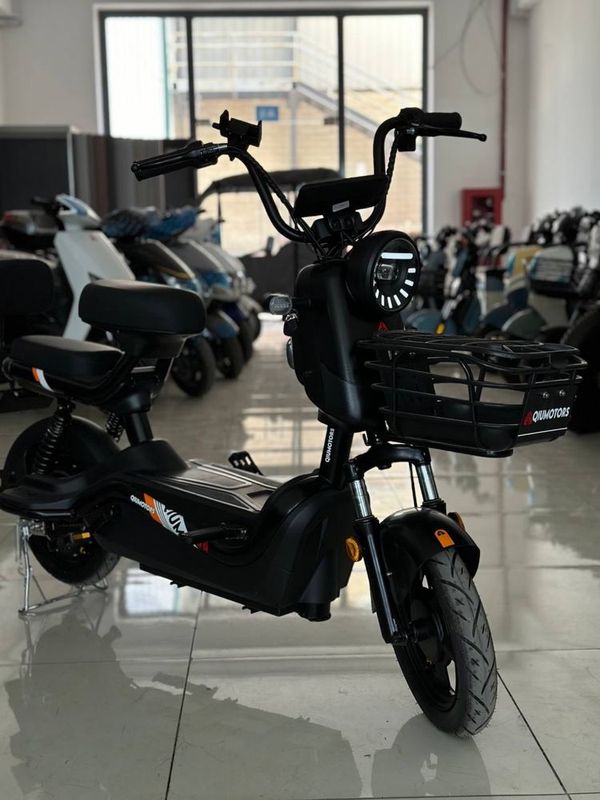 Скутер,skuter moto elektrovelik Скутер,skuter moto elektrovelik