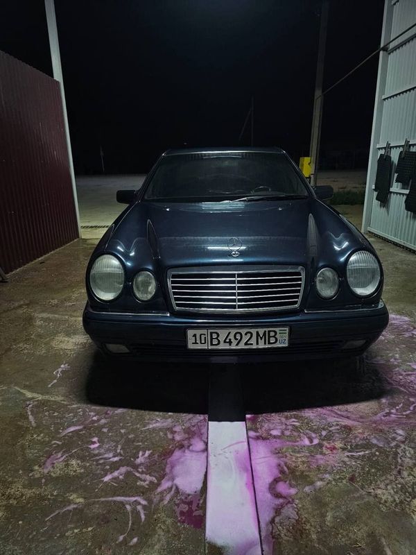 Mercedes Benz w210 e230