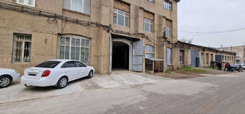 Бадамзар промзона Юнусабад склад 1100 м² потолки 4 м въезд для машин Бадамзар промзона Юнусабад склад 1100 м² потолки 4 м въезд для машин