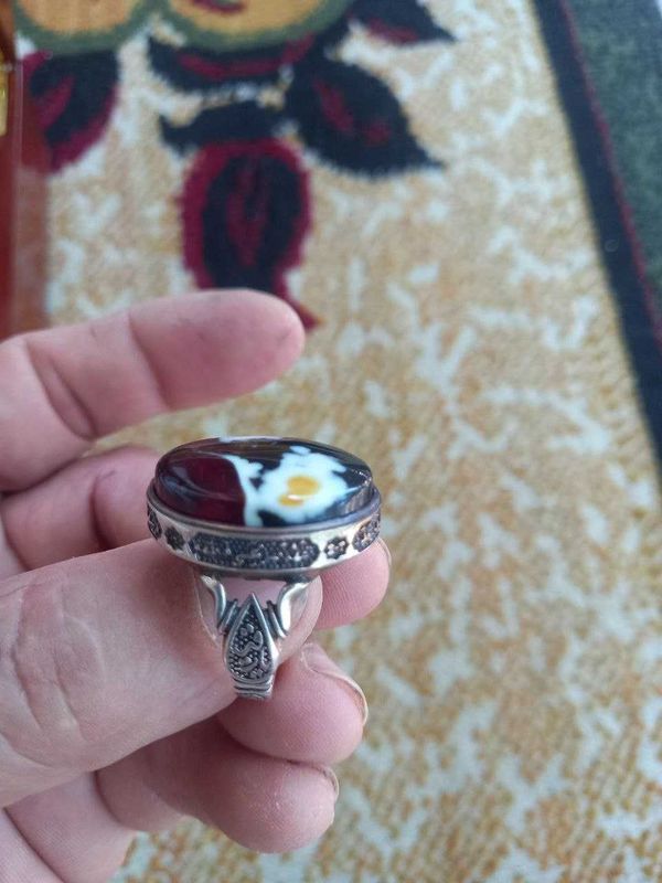 Мужской перстень из серебра с натуральным камнем