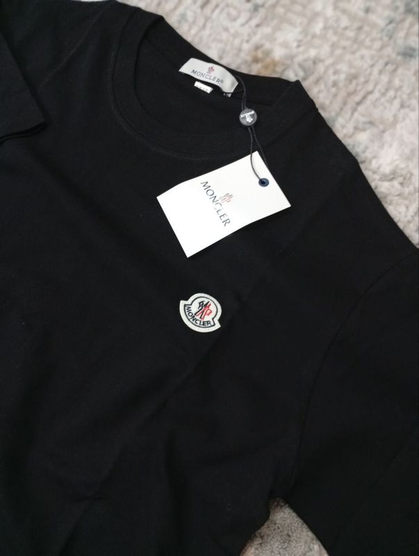 Футболка Moncler Футболка Moncler
