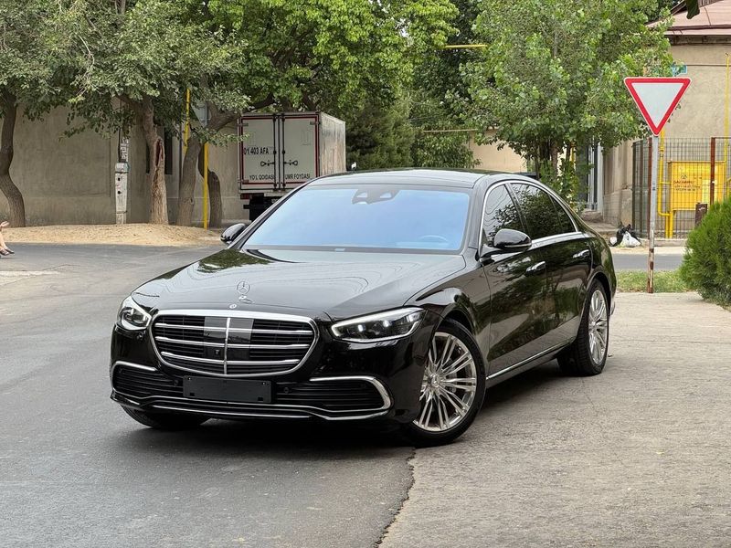Mercedes-Benz w223 s 450 Mercedes-Benz w223 s 450