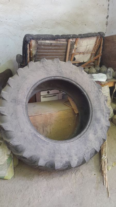 Traktor balon srochnaga sotiladi