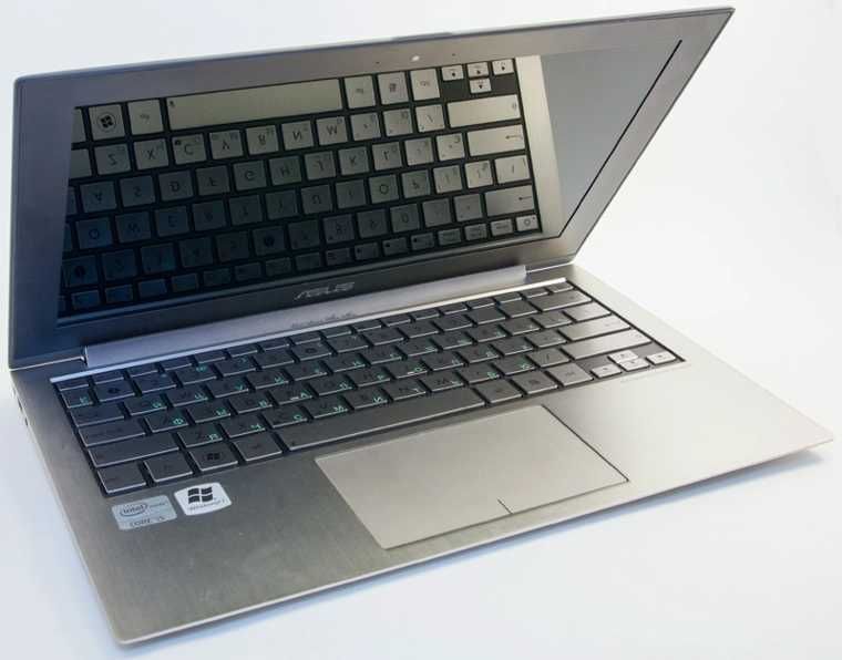 Asus zenbook UX21, Core I3.