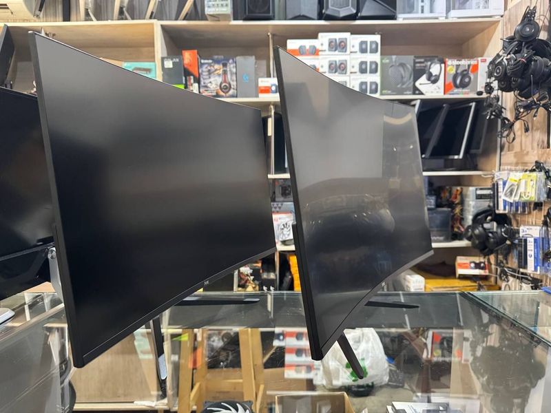 Axe 27" Curved 180hz Gladio Gaming with audio out! Korobka komplekt! Axe 27" Curved 180hz Gladio Gaming with audio out! Korobka komplekt!