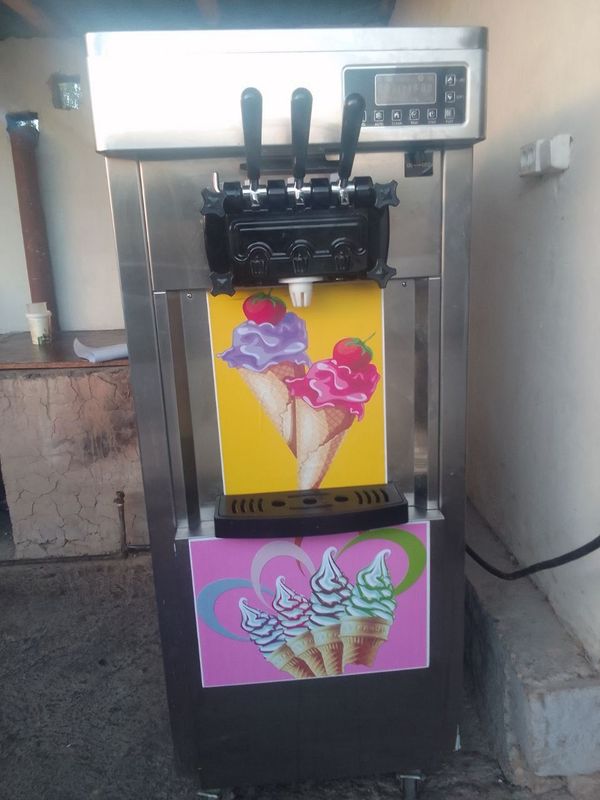 Мороженица 990$.. Мороженица 990$..