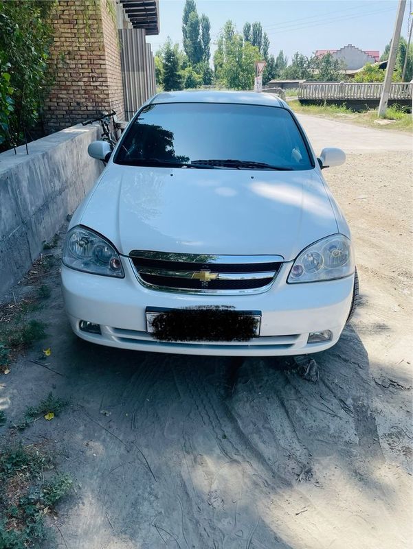Lasetti 1.8 2013 Lasetti 1.8 2013