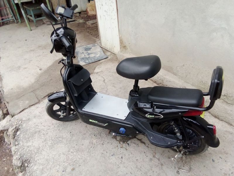 Scooter bonvi holati yangi