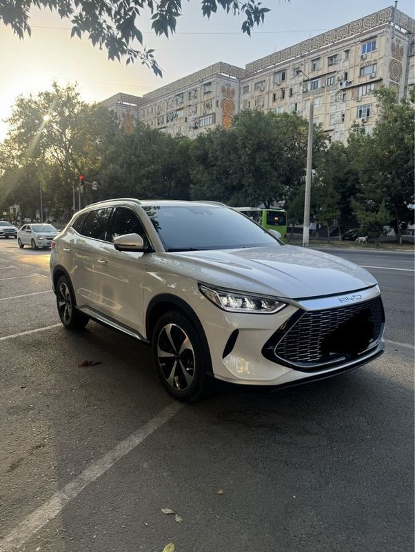 BYD song plus гибрид