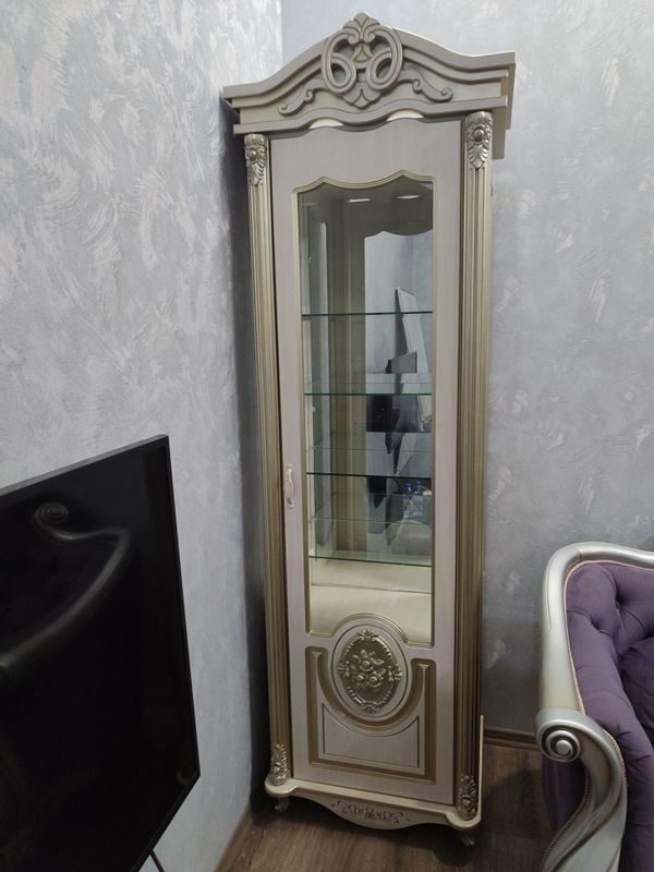 Красивый Шкаф для посуды Красивый Шкаф для посуды