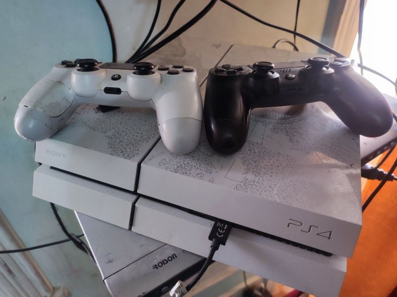 продам play station 4 500