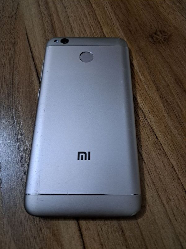 Xiaomi redmi 4x 2/16gb