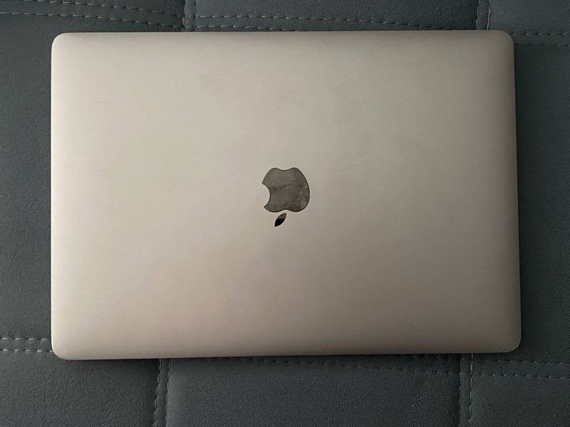 MacBook Pro M2 13 MacBook Pro M2 13
