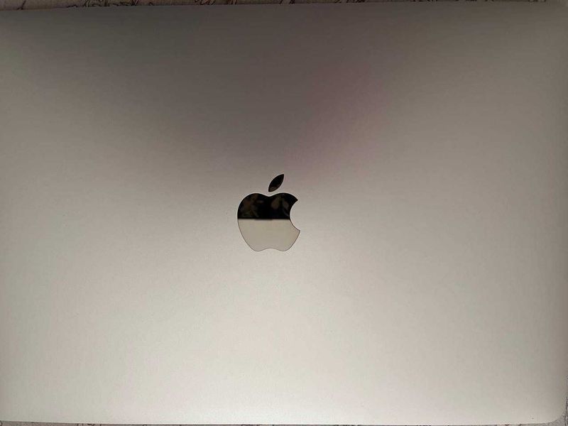 Macbook 13 inch 2020 Space Gray 8 256GB SSD