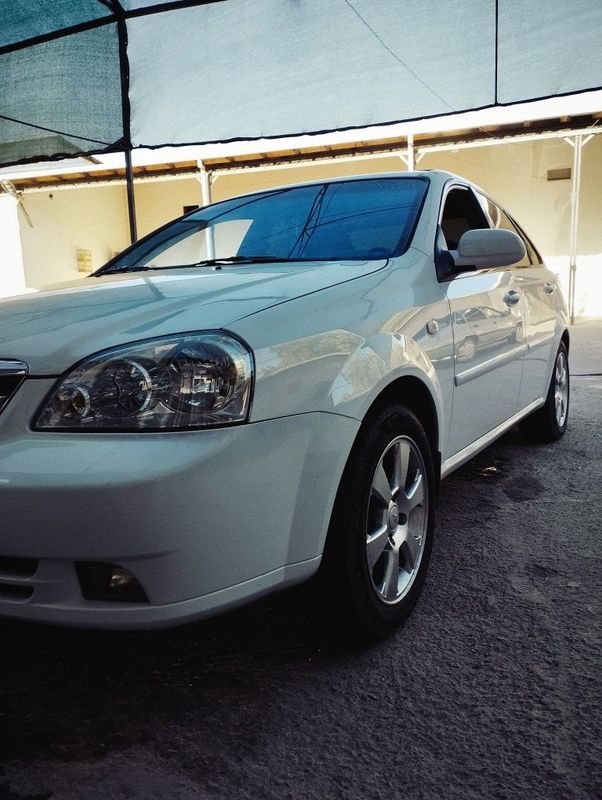 Lasetti 1.8 sotiladi Lasetti 1.8 sotiladi