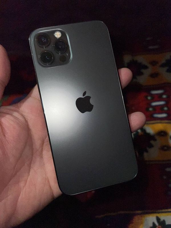 Iphone 12pro holati ideaal