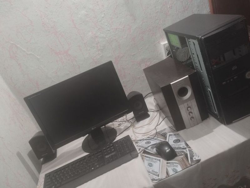 Продается компьютер комплект Продается компьютер комплект