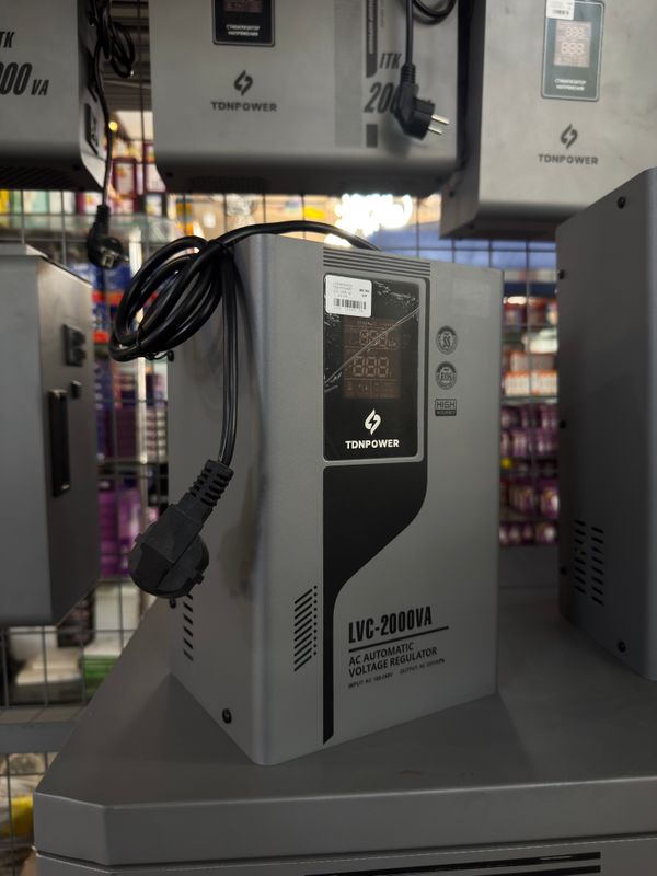 Stabilizator TDNPOWER LVC-2000VA Stabilizator TDNPOWER LVC-2000VA