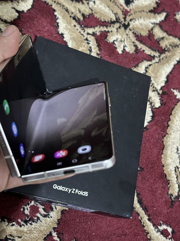 Samsung galaxy Z Fold5 512gb