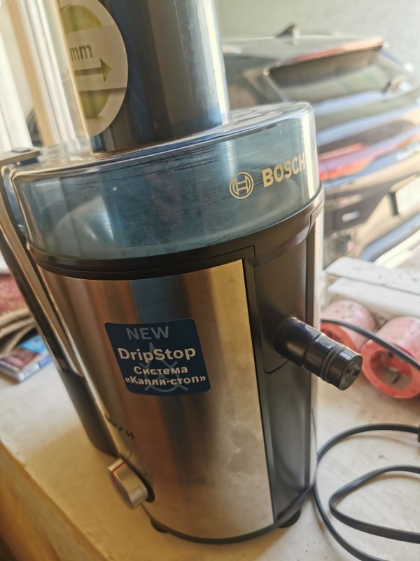 Продаётся Bosch сок выжым в отличном состоянии рабочий Продаётся Bosch сок выжым в отличном состоянии рабочий