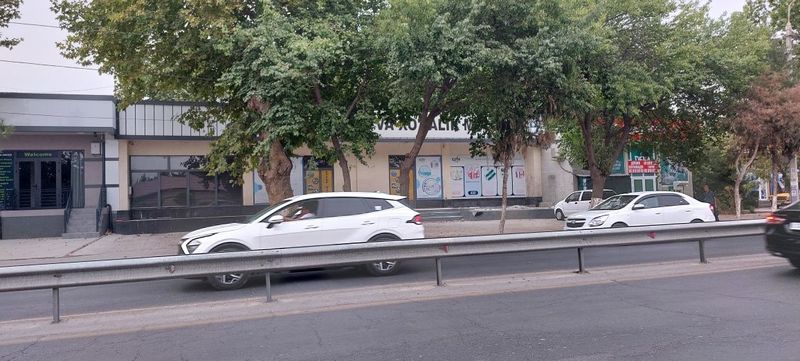Нотурар жой ижарага берилади,йулни юзида 120 кв.м Нотурар жой ижарага берилади,йулни юзида 120 кв.м