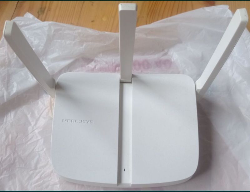 WiFi router Mercusys MW305R WiFi router Mercusys MW305R