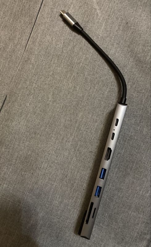 Ko‘p funksiyali USB-C hub sotiladi Adapter