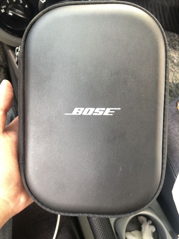 Bose QC Headphones лучше Airpods max обмен на телефон есть Bose QC Headphones лучше Airpods max обмен на телефон есть