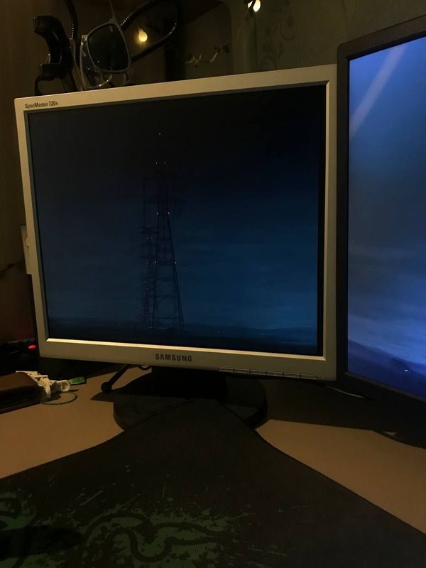 Монитор Samsung SyncMaster 720N