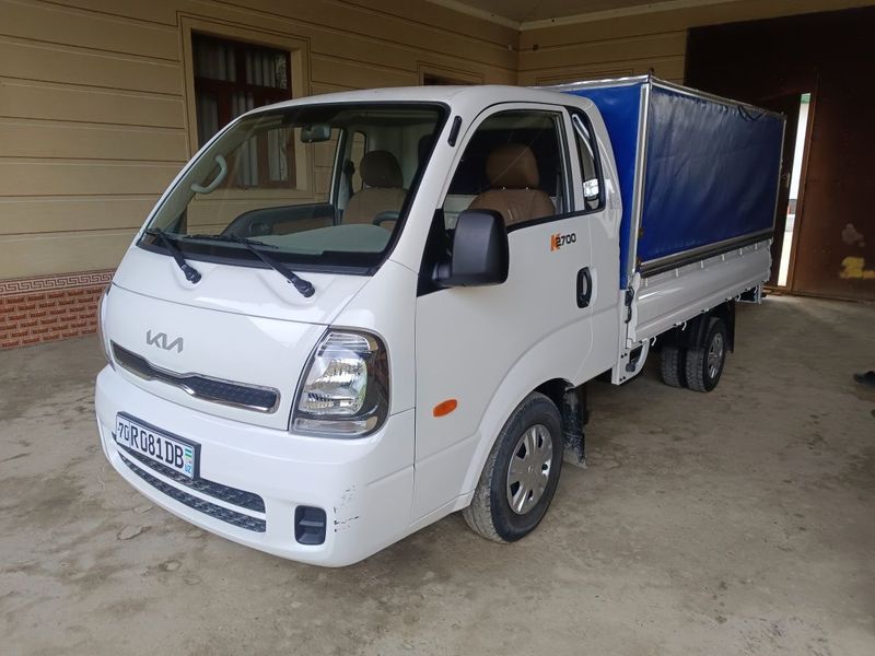 Kia bongo jizzah Kia bongo jizzah