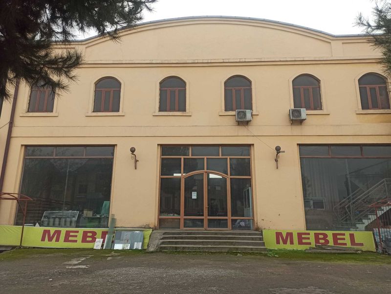 Bino sotiladi 10x20m podval bor Bino sotiladi 10x20m podval bor