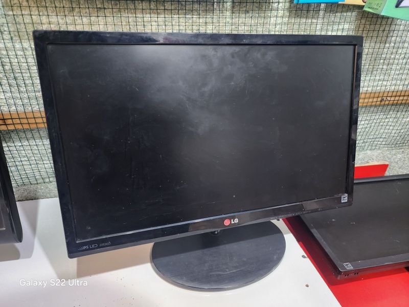 LG monitor sotiladi 24 li