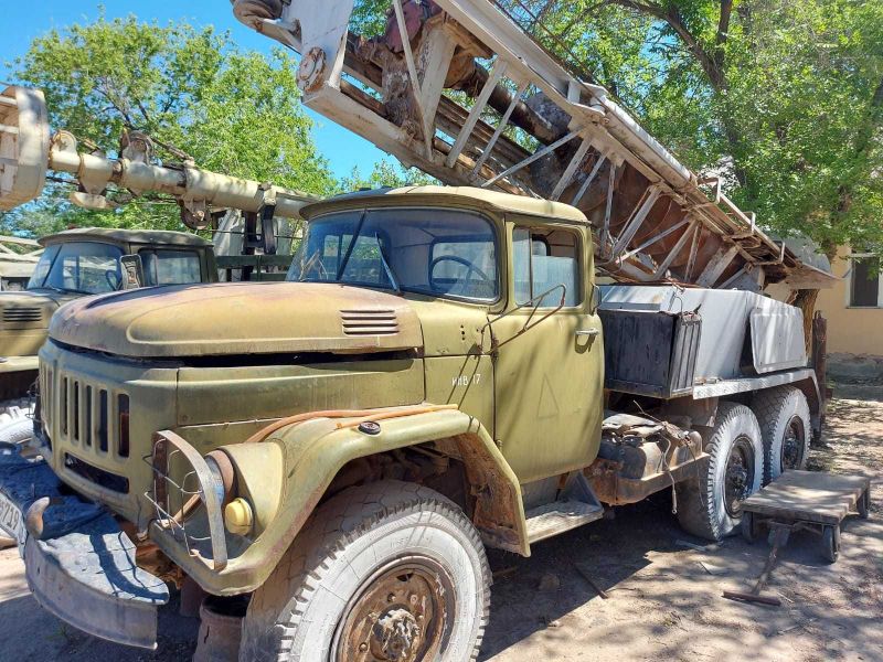 Ямобур МРК-750 на Базе ЗИЛ 131 год 1986 г.