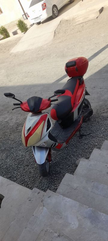 Skuter sotiladi 150 kuba puli 11 milyon Skuter sotiladi 150 kuba puli 11 milyon