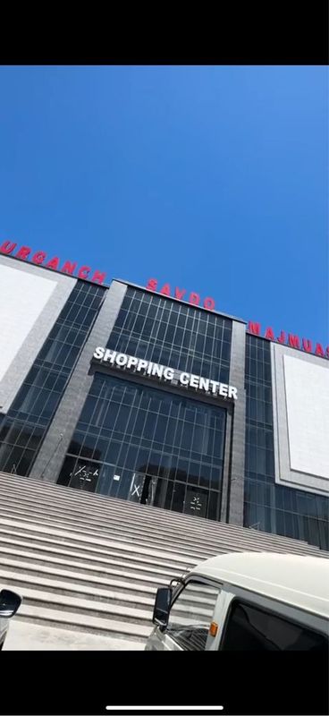 Urganch karvon shoppingda dokon sotiladi Urganch karvon shoppingda dokon sotiladi