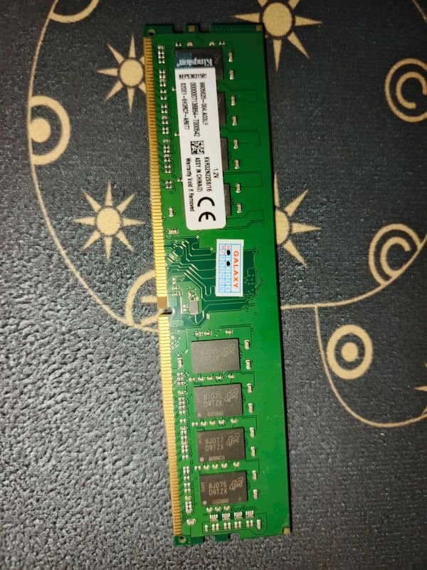 ОЗУ DDR4 16GB — 3200MHz — отличное состояние! ОЗУ DDR4 16GB — 3200MHz — отличное состояние!