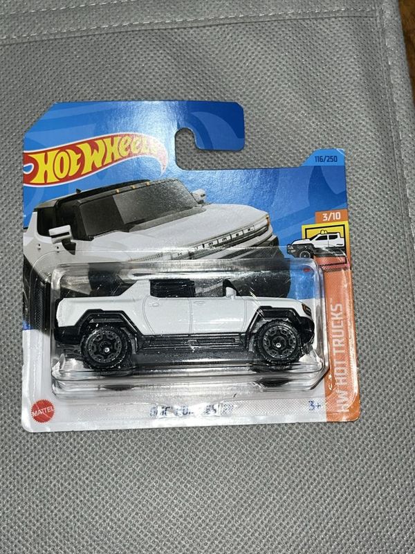 Машинки фирмы hot wheels и matchbox