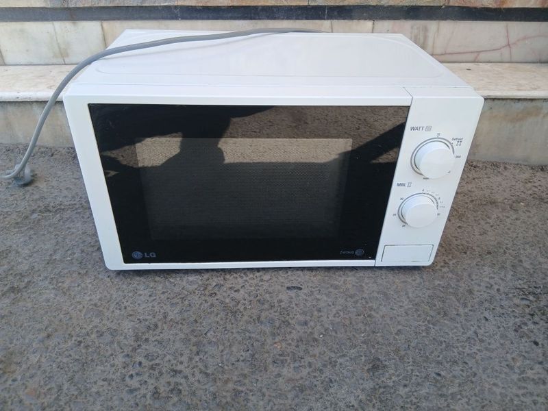 LG