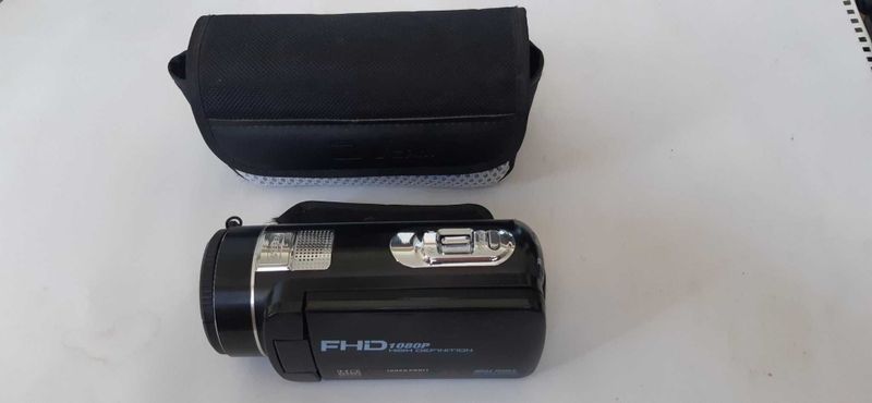 Продам видеокамеру FHD 1080P Продам видеокамеру FHD 1080P