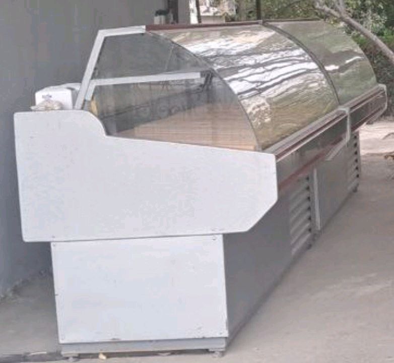 Продам витринный холодильник, срочно! Продам витринный холодильник, срочно!