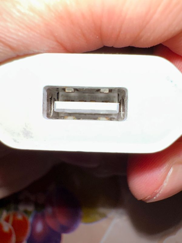Оригинальный адаптер от 6 айфона 5w Оригинальный адаптер от 6 айфона 5w