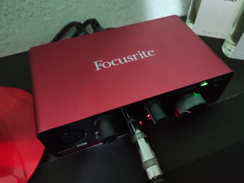 Scarlett Focusrite Solo 3rd gen Scarlett Focusrite Solo 3rd gen
