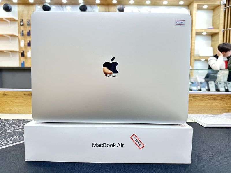 Apple Macbook Air M1