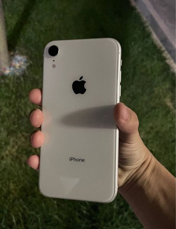 Iphone XR 128 talik