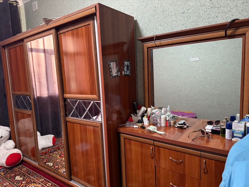 Шкаф комплект сотилади Шкаф комплект сотилади
