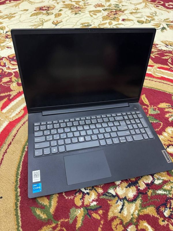 Notebook Lenovo yengi ishlatilmagan korobka dokumentlari bor