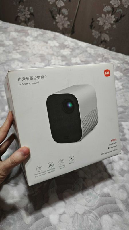 Mi smart projector 2