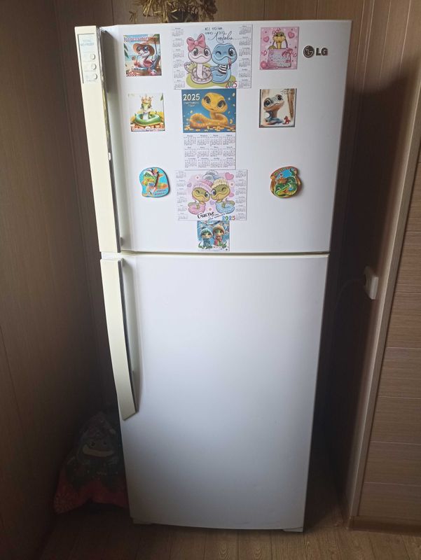Холодильник LG в отличном состояние Холодильник LG в отличном состояние