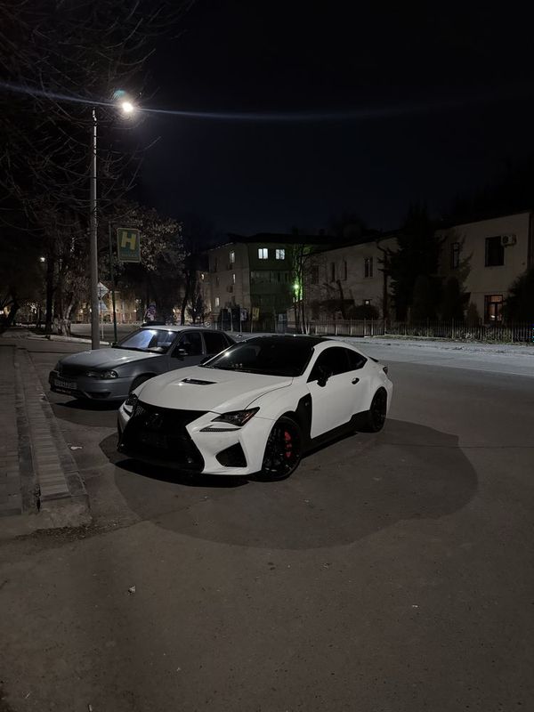 Lexus RCF 500 купе