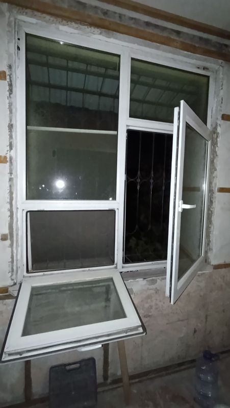 Пластиковое окно б/у недорого